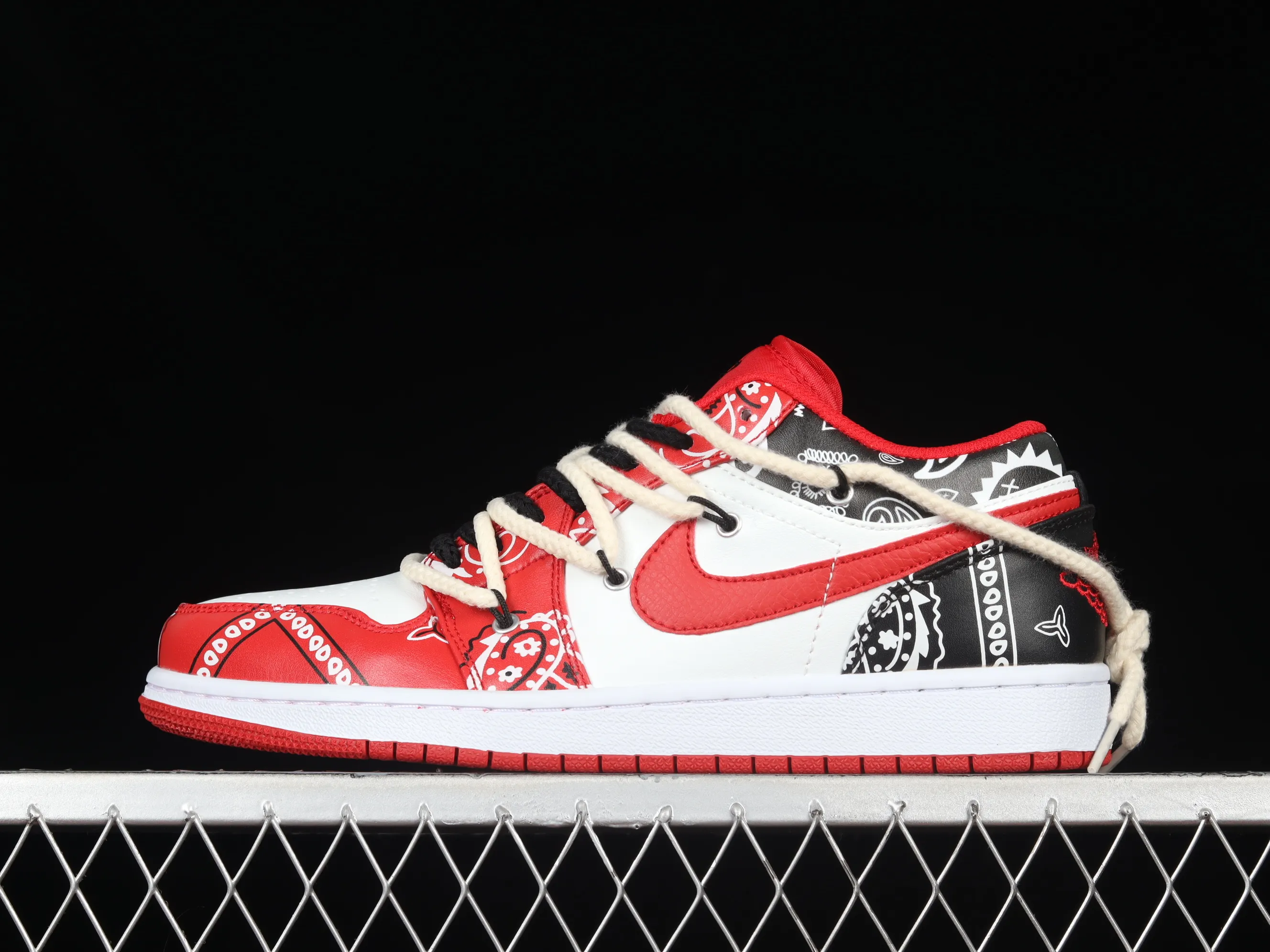 All categories Air Jordan Jordan series basketball shoes Air Jordan 1 Low Air Jordan 1 Low AJ1 Joe 1 customized version Vibe flavor deconstruction sports culture basketball shoes DC0774-840